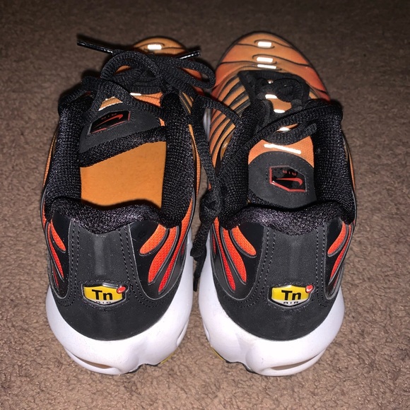 Orange Ombré Nike VaporMax Plus. ONLY WORN ONCE!!! - Picture 6 of 8